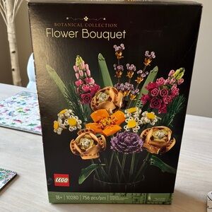 New! Unopened box. LEGO Botanical Collection Vibrant Floral Set